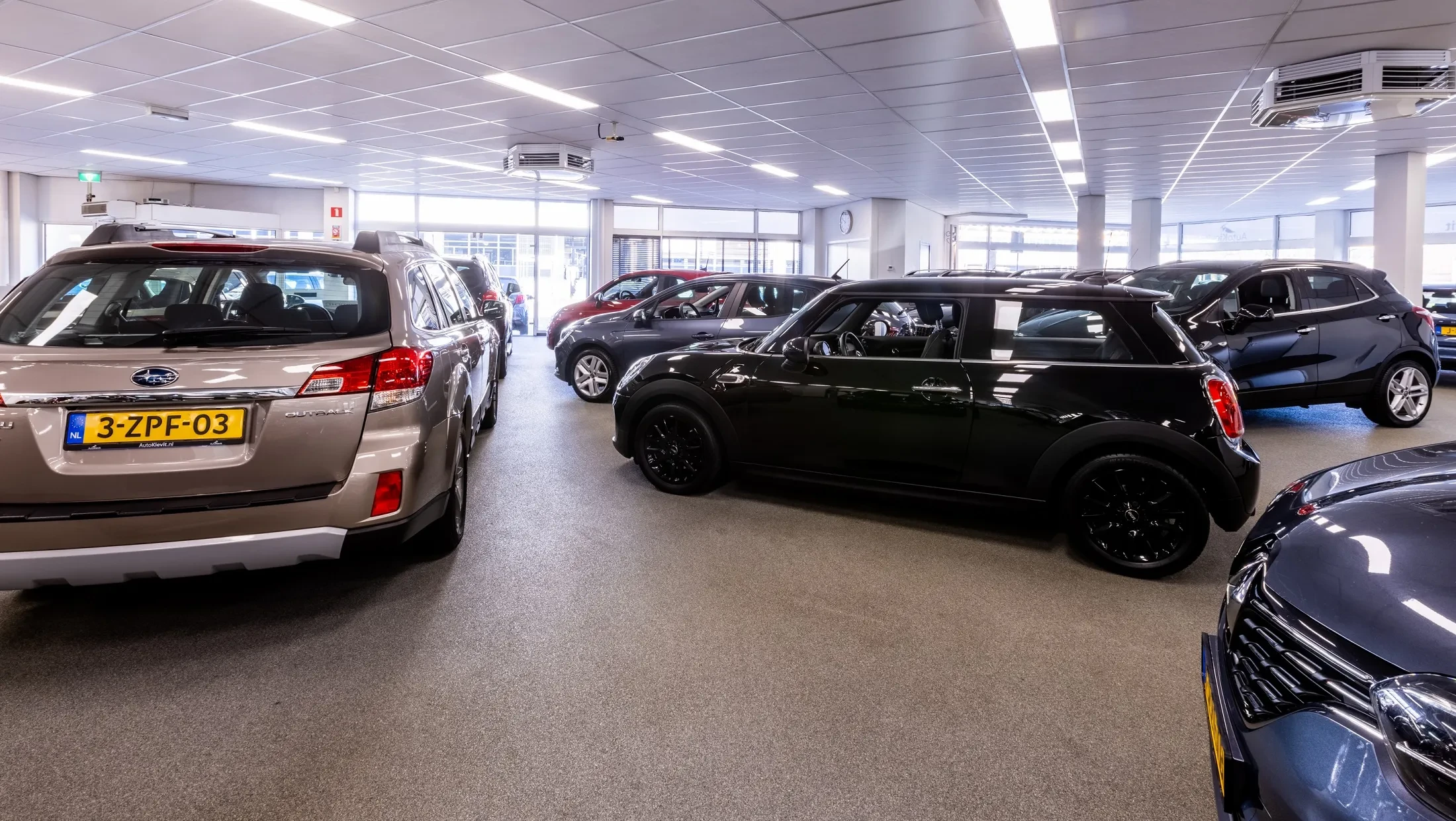 AutoKievit Rotterdam showroom