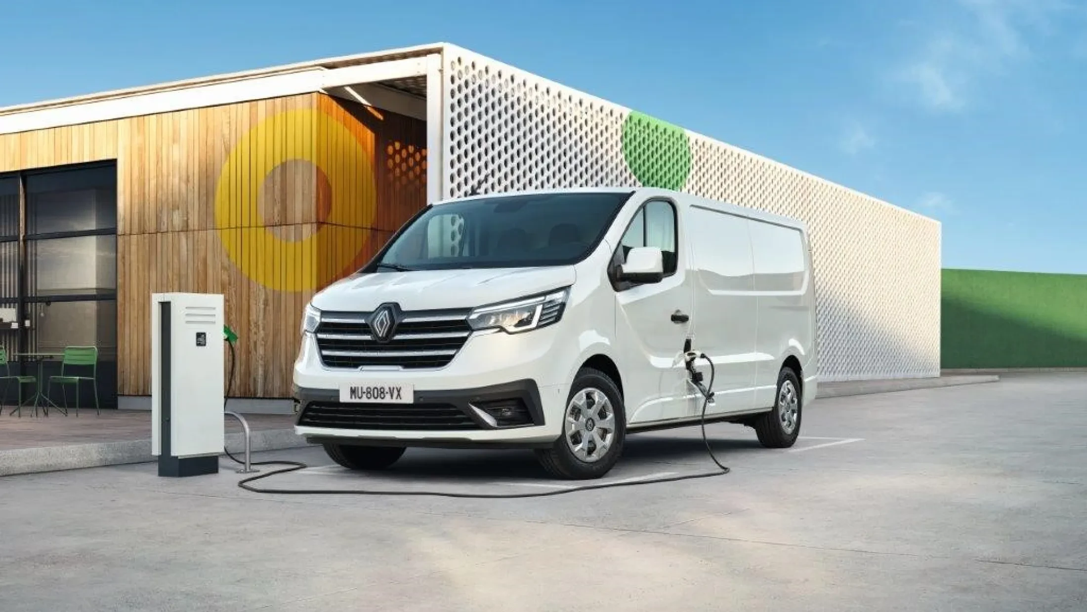 Nieuwe Trafic E-Tech