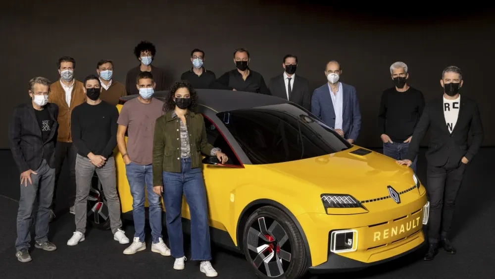 renault 5 prototype wint titel concept car van het jaar