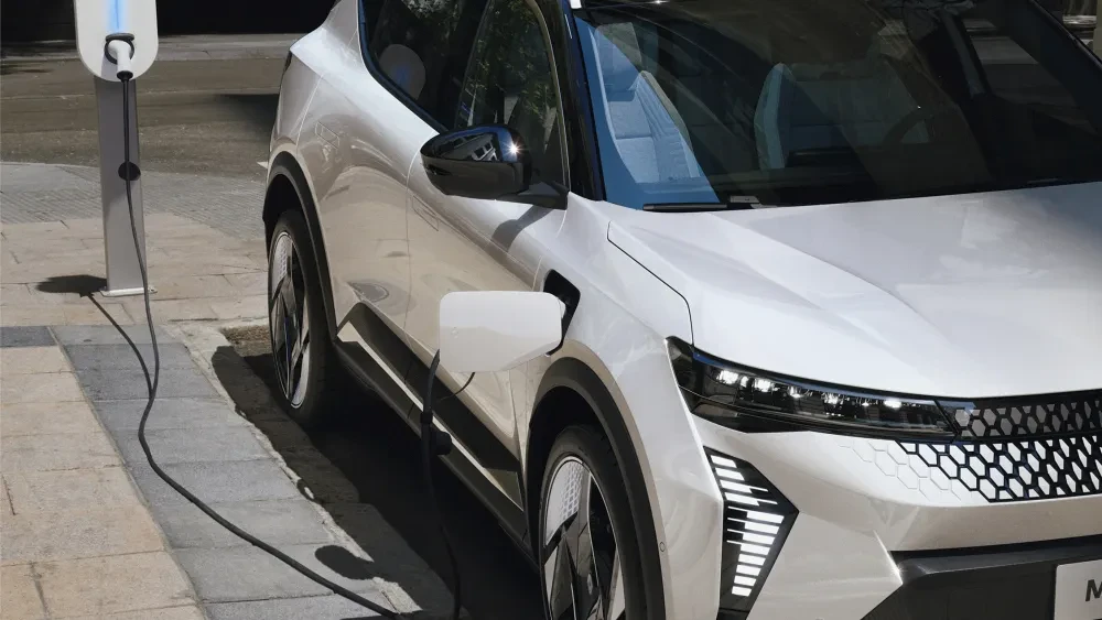 Renault Scenic E-Tech electric laden
